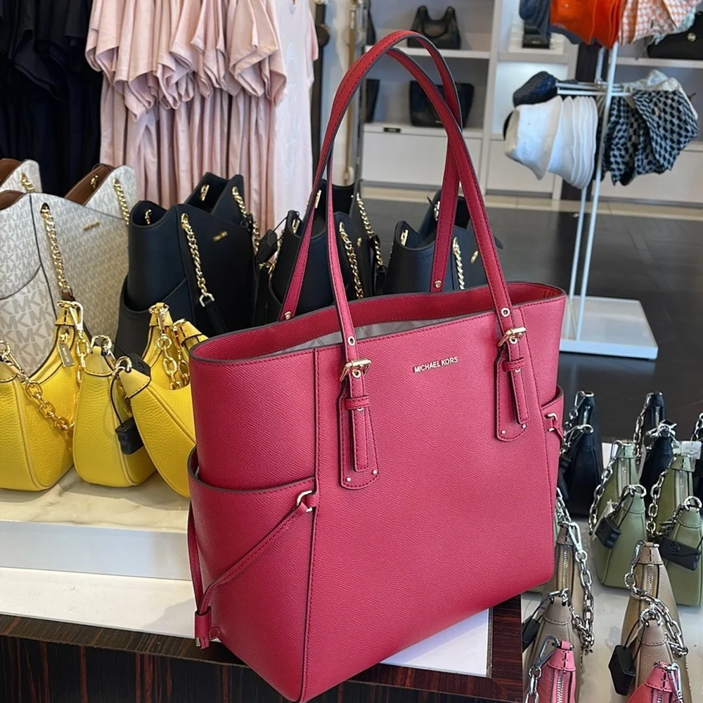 Michael Kors Voyager Small Saffiano Leather Tote Bag Style# 30H1GV6T4T NWT